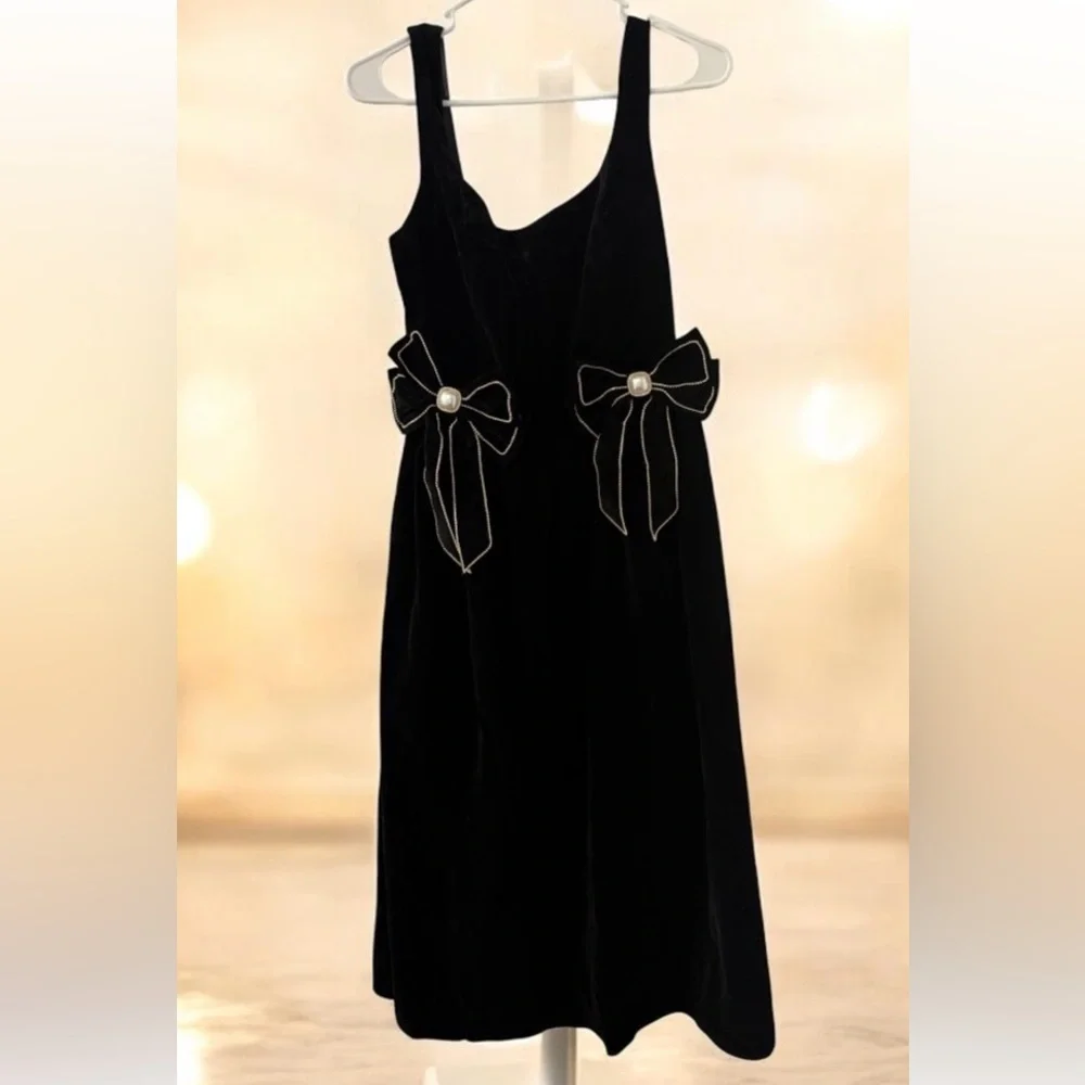 Moon River Elegant Black Midi Dress with Bow Accents NWT S - Picture 2 of 3